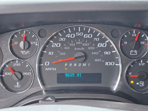 Certified 2024 GMC Savana 2500 w/ Driver Convenience Package RWD image 22