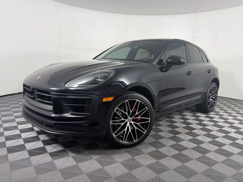 Certified 2026 Porsche Macan S AWD/4WD image 1