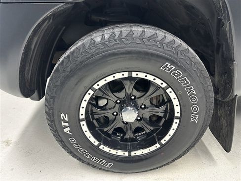 Used 2011 Toyota Tacoma 4x4 Regular Cab image 12