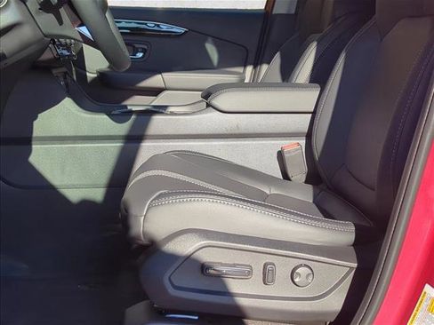 New 2025 Honda Pilot Touring image 18