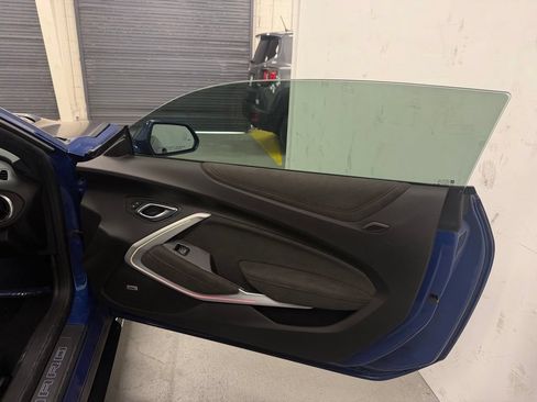 Used 2020 Chevrolet Camaro ZL1 RWD image 21