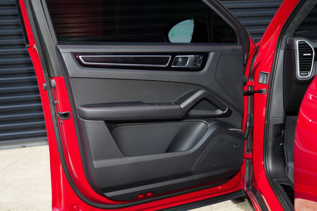 Certified 2023 Porsche Cayenne GTS AWD/4WD image 19
