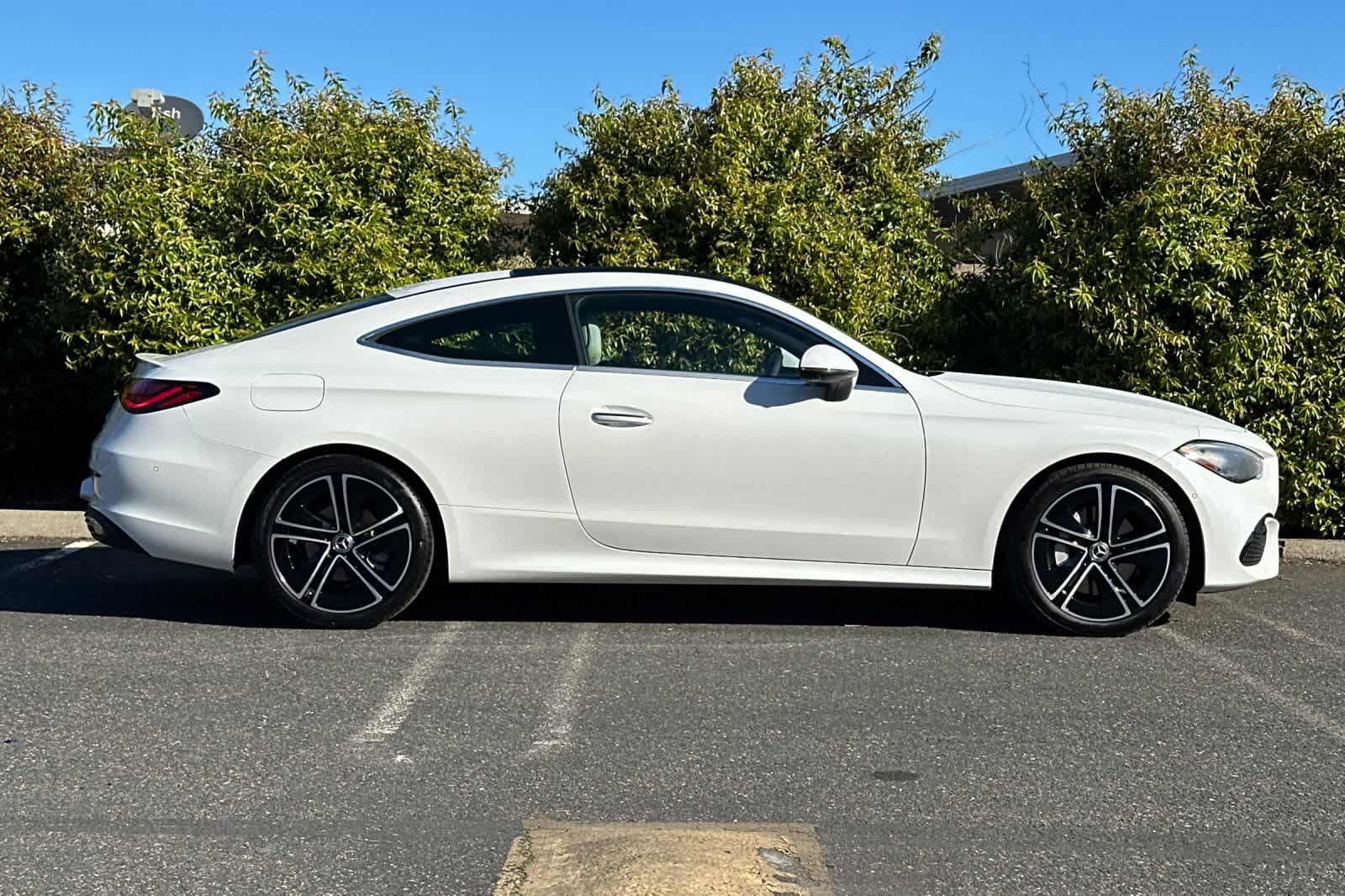 Used 2026 Mercedes-Benz CLE 300 4MATIC Coupe image 2
