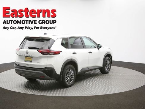 Used 2022 Nissan Rogue S image 40