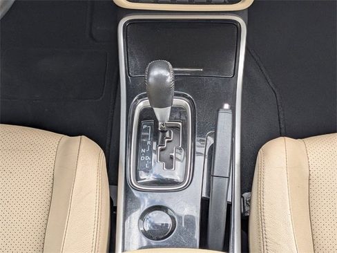 Used 2018 Mitsubishi Outlander SEL image 19