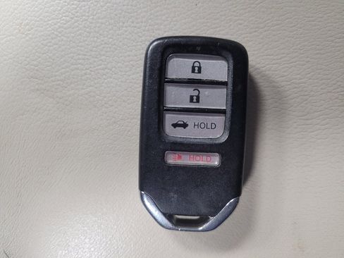 Used 2018 Honda Accord LX image 32