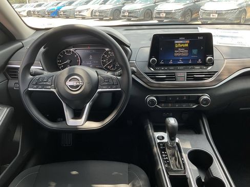 New 2026 Nissan Altima 2.5 SV FWD image 9