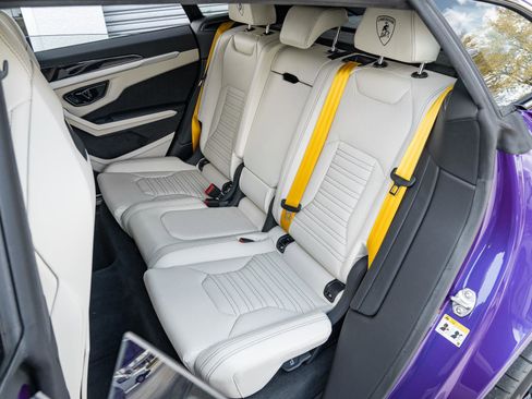 Used 2025 Lamborghini Urus SE image 10