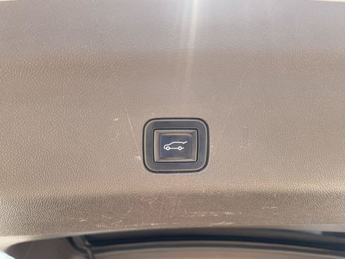 Used 2022 GMC Yukon Denali AWD/4WD image 30