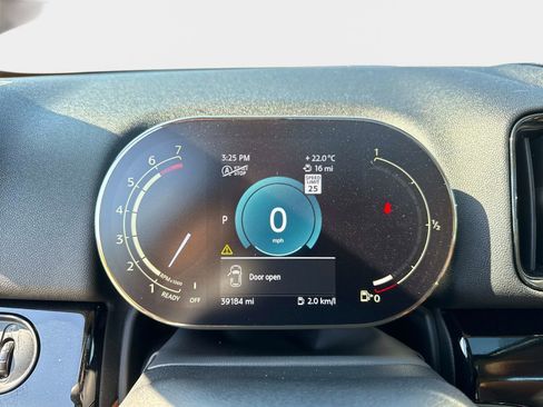 Used 2024 MINI Cooper Countryman S w/ Premium Package image 24