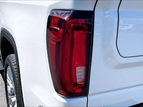 Used 2020 GMC Sierra 1500 Denali w/ Denali Ultimate Package AWD/4WD image 31