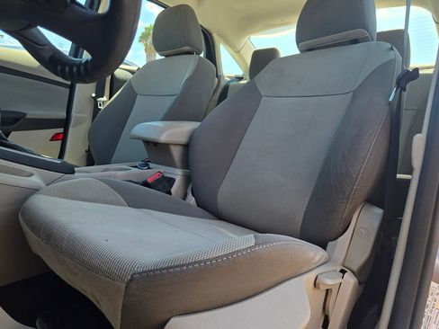 Used 2014 Ford Focus SE image 10