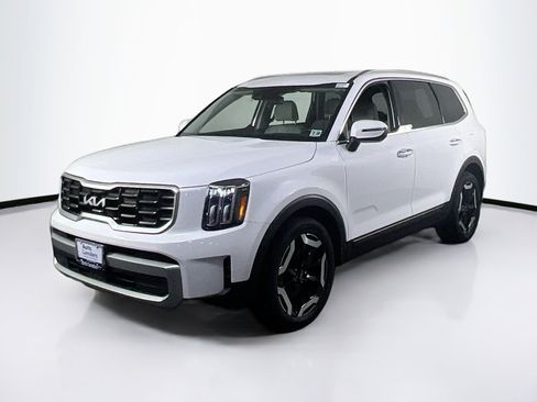 Used 2023 Kia Telluride S w/ S Sunroof Package image 1