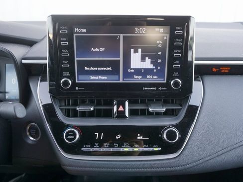 Used 2022 Toyota Corolla SE w/ SE Premium Package image 9