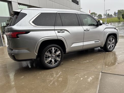 Used 2024 Toyota Sequoia Capstone AWD/4WD image 6