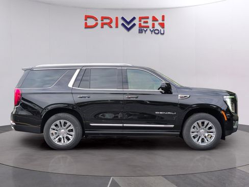 New 2026 GMC Yukon Denali w/ Sun & Power Step Package AWD/4WD image 6