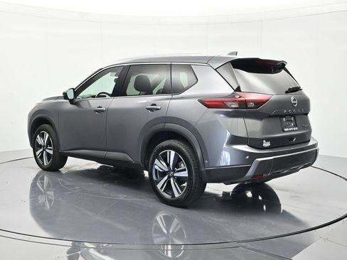 Used 2024 Nissan Rogue SL AWD/4WD image 7