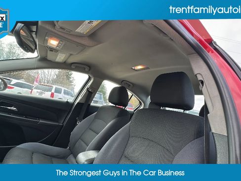 Used 2016 Chevrolet Cruze LT image 31