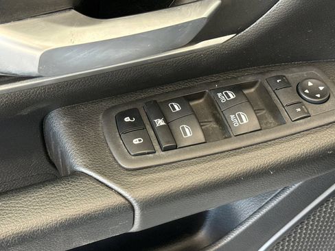 Used 2023 RAM 1500 Big Horn AWD/4WD image 12