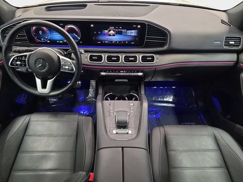 Used 2023 Mercedes-Benz GLS 580 4MATIC image 10