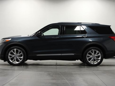 Used 2022 Ford Explorer Platinum w/ Technology Package RWD image 7
