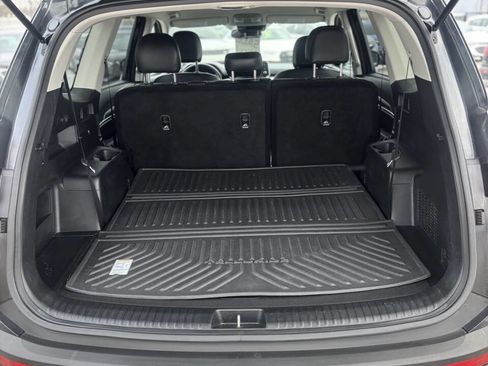 Used 2020 Kia Telluride LX image 19