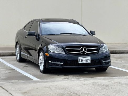 Used 2015 Mercedes-Benz C 250 Coupe image 9