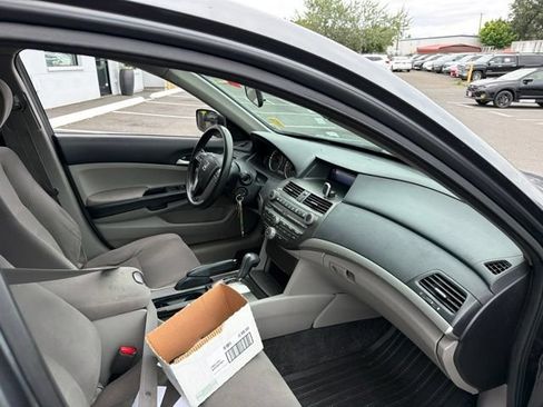 Used 2012 Honda Accord LX image 9