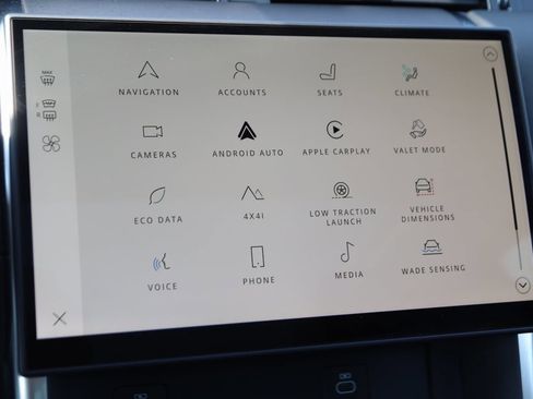 Used 2024 Land Rover Discovery Sport S image 38