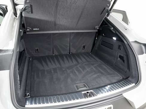 Used 2025 Porsche Cayenne GTS image 27