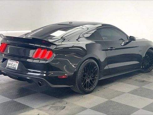 Used 2016 Ford Mustang GT Premium w/ Equipment Group 401A RWD image 13