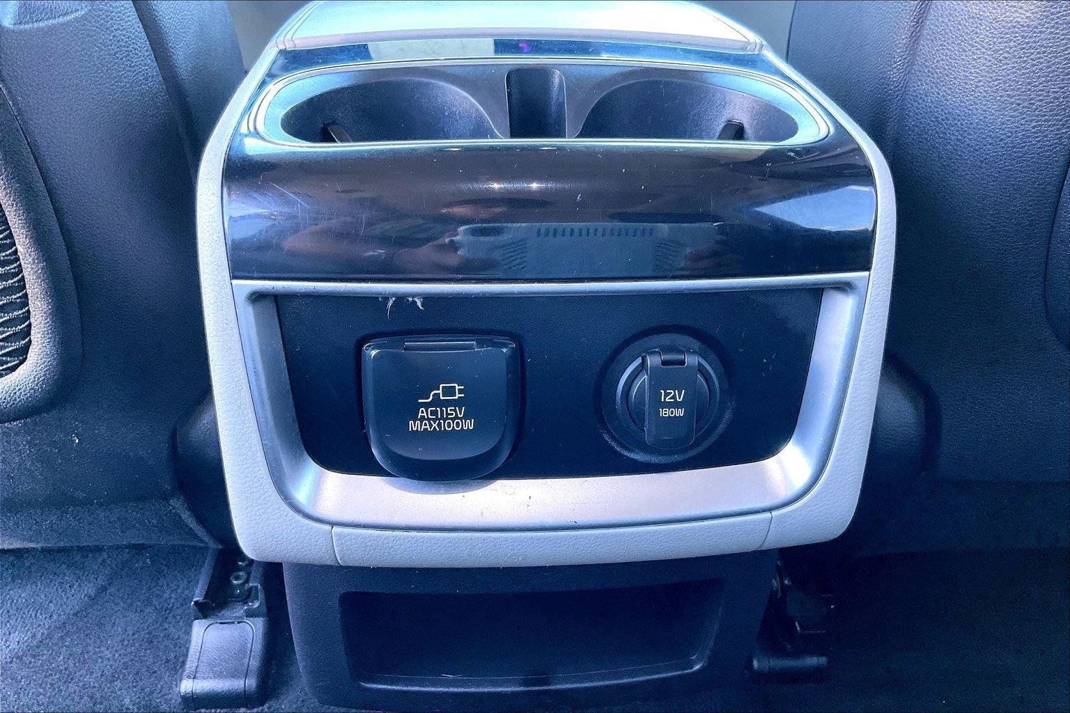Used 2023 Kia Carnival SX Prestige FWD image 38