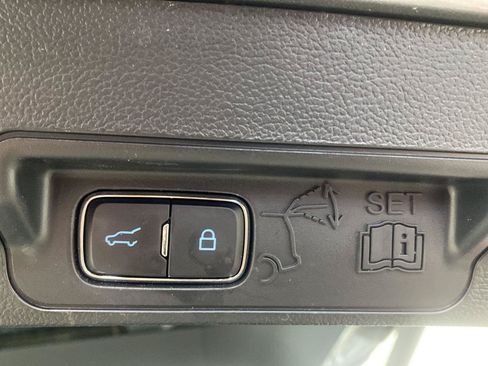 Used 2023 Ford Explorer XLT w/ Equipment Group 202A AWD/4WD image 30