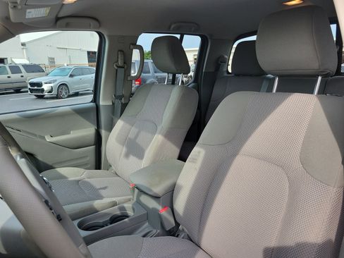 Used 2019 Nissan Frontier SV w/ Value Truck Package AWD/4WD image 18