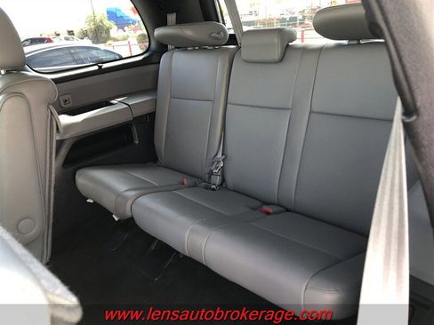 Used 2017 Toyota Sequoia Limited w/ Safety & Convenience Package RWD image 19