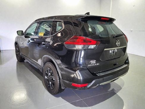 Used 2018 Nissan Rogue S image 15