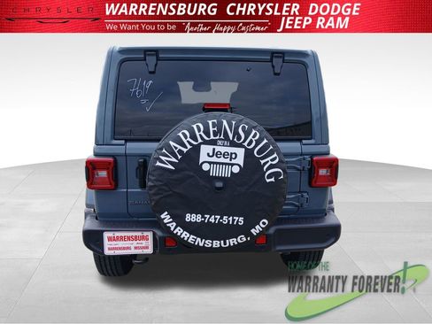 New 2026 Jeep Wrangler Unlimited Sahara AWD/4WD image 5