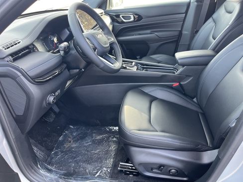 New 2026 Jeep Compass Limited image 19