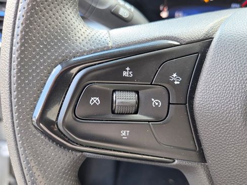 Used 2025 Chevrolet Trax LT image 23