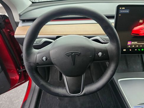 Used 2024 Tesla Model Y Long Range image 27