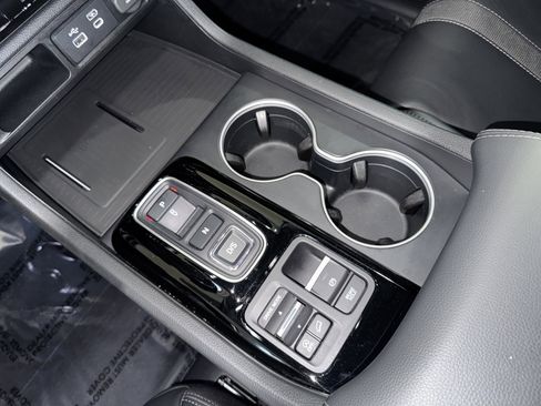 Used 2024 Honda Pilot Touring image 29