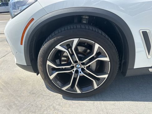 Used 2023 BMW X5 sDrive40i w/ Premium Package image 5