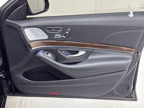 Used 2014 Mercedes-Benz S 550 Sedan image 18