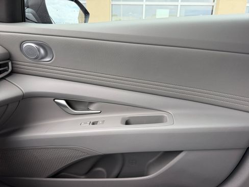 Used 2024 Hyundai Elantra SEL w/ Convenience Package FWD image 15
