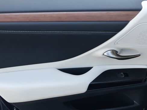 Used 2025 Lexus ES 350 w/ Premium Package FWD image 33