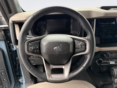 Used 2023 Ford Bronco Wildtrak image 12