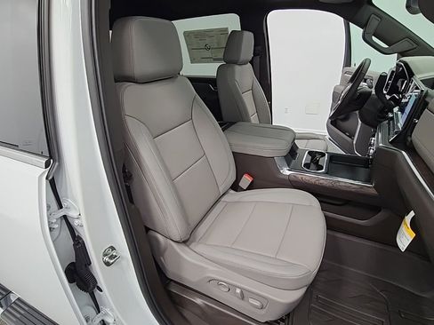 New 2025 GMC Sierra 2500 SLT image 42