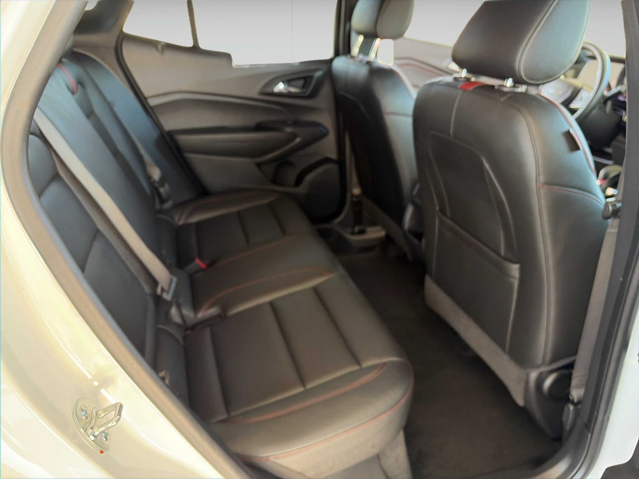 Used 2026 Chevrolet Trax RS w/ Sunroof Package FWD image 12