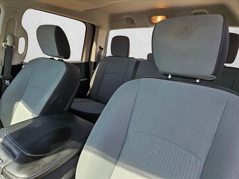 Used 2022 RAM 1500 Classic SLT AWD/4WD image 12