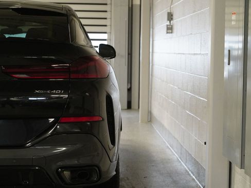 Used 2026 BMW X6 xDrive40i image 11